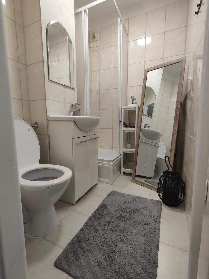 Apartament Szmaragdowy Centrum Lejlighed Warszawa Eksteriør billede